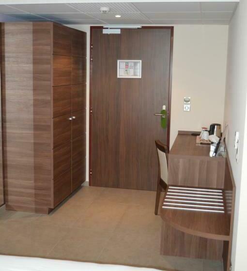 اتاق سوپریور با چشمانداز, Port Toga