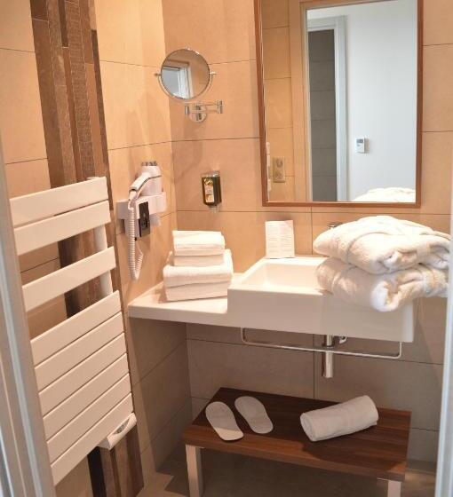 سوییت خانوادگی, Port Toga