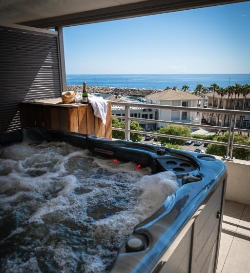 سوئیت رویال, Port Toga