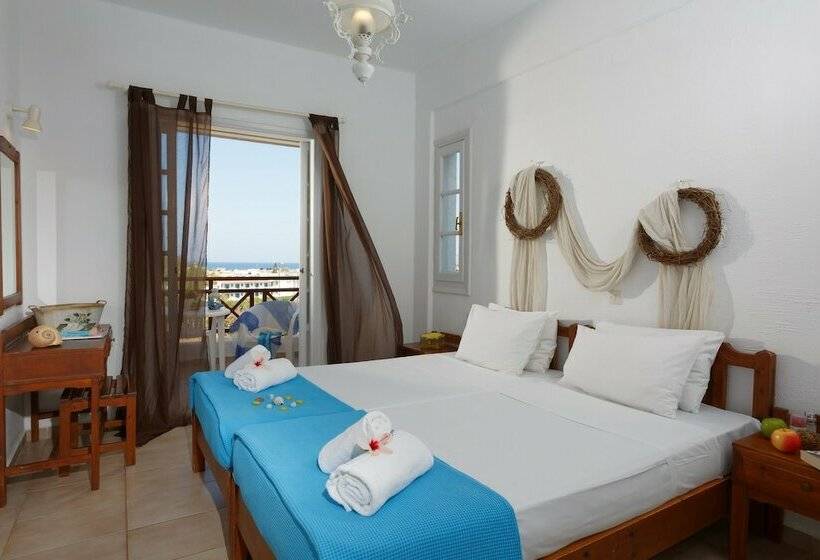 スタンダードスタジオ, Remi Studios & Apartments