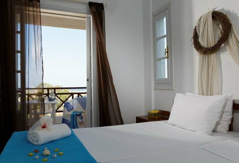 スタンダードスタジオ, Remi Studios & Apartments