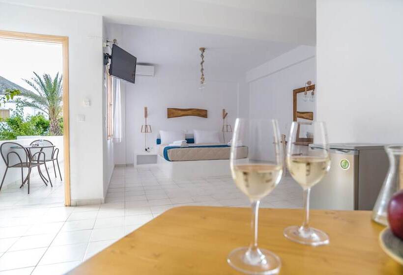 Studio Standard avec Terrasse, Santorini Crystal Blue Boutique