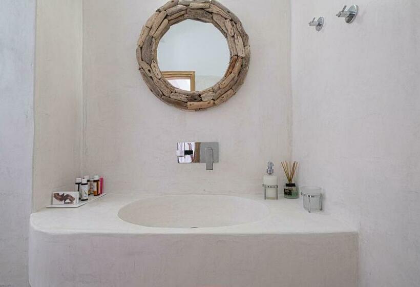 Studio Standard avec Terrasse, Santorini Crystal Blue Boutique
