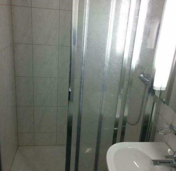 스탠다드 싱글 룸, Terminus