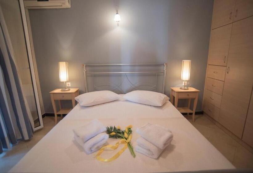 דירת חדר, Villa Theodora