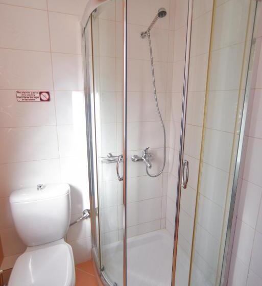 חדר אקונומי לארבעה, Villa Theodora