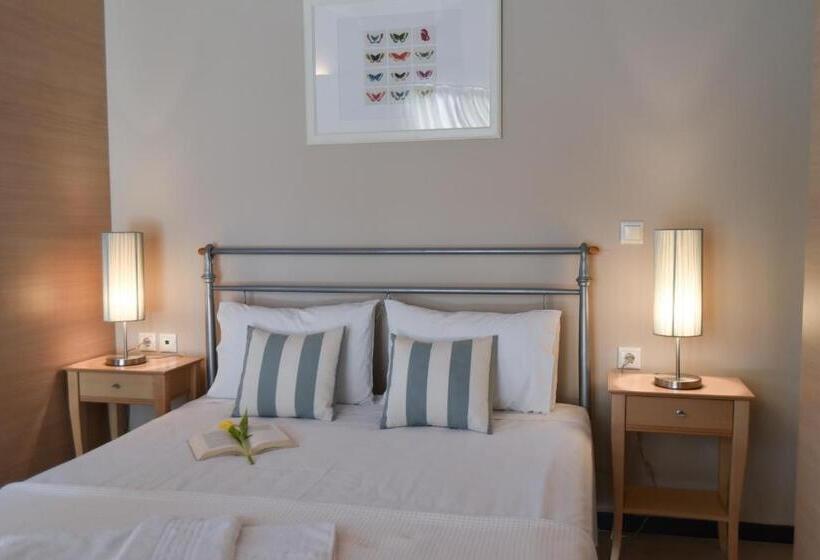 חדר אקונומי לארבעה, Villa Theodora