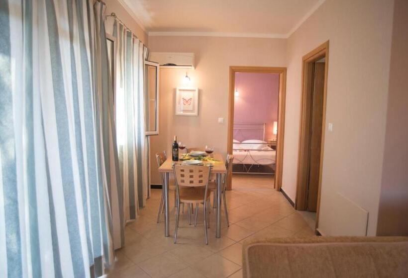Апартаменты 3 Спальни, Villa Theodora