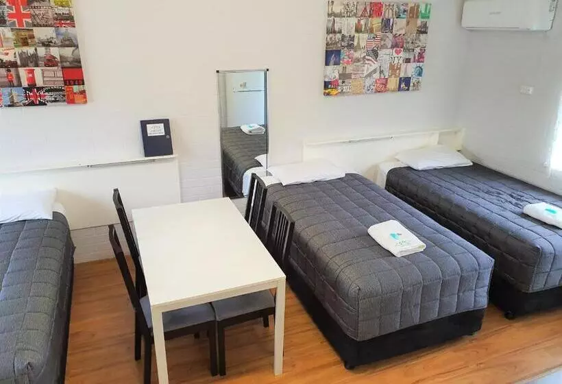 Standard Kolmen Hengen Huone, Maria Motel