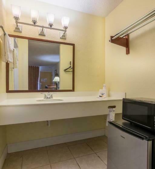 חדר דחוקס עם מיטת קינג, Motel 6 Hammond, La – I 12 – I 55