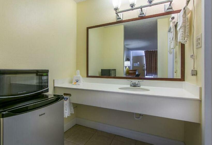 חדר דחוקס עם מיטת קינג, Motel 6 Hammond, La – I 12 – I 55