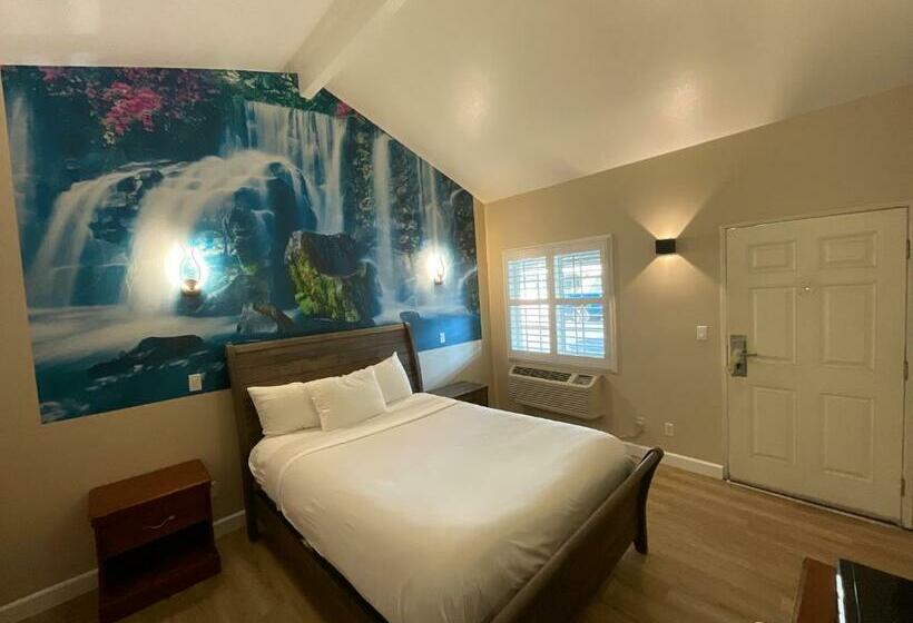 غرفة قياسية سرير كينج, Escondido Inn