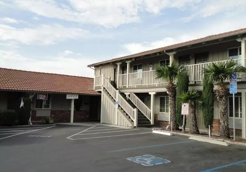 スタンダードルーム, Escondido Inn