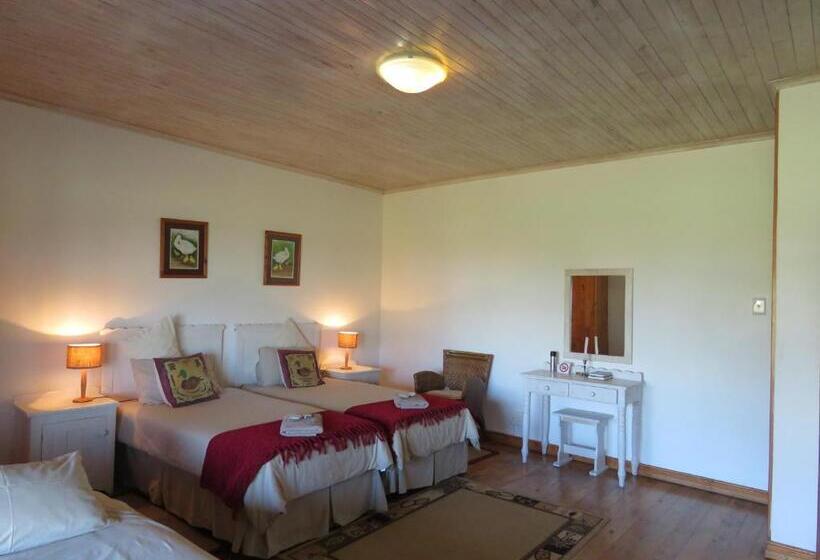 غرفة قياسية ثلاثية, Mentors Country Estate