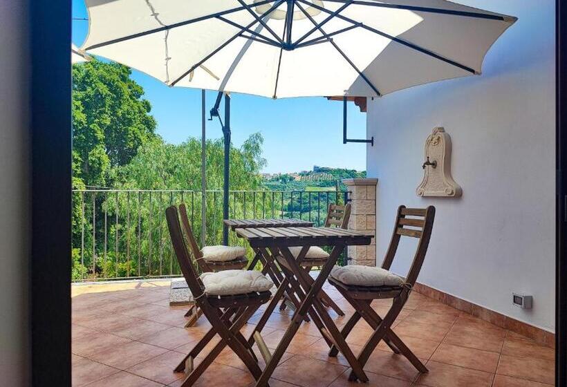 Стандартный внешний трехместный номер с ванной комнатой, Desideria Rooms Bed And Breakfast
