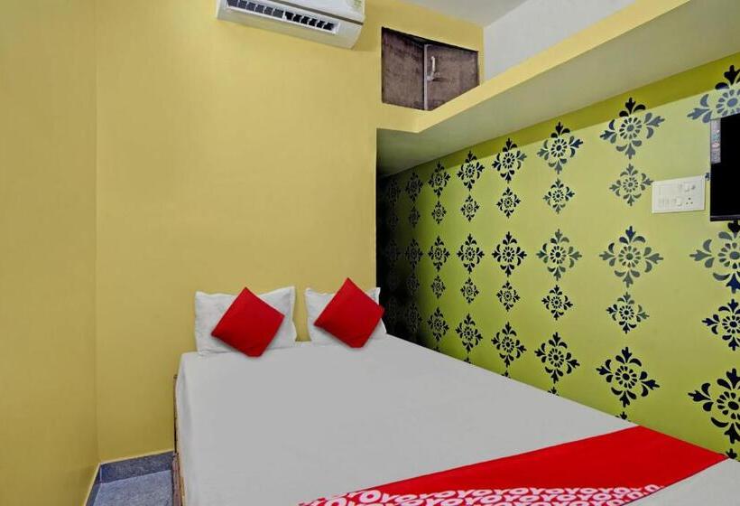 标准间, Super Oyo Flagship M Adarsh Guest House