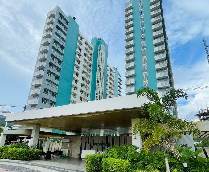 استودیوی استاندارد, Gravins616 Condo Bcd