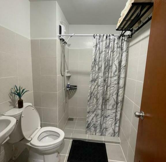 스탠다드 스튜디오, Gravins616 Condo Bcd