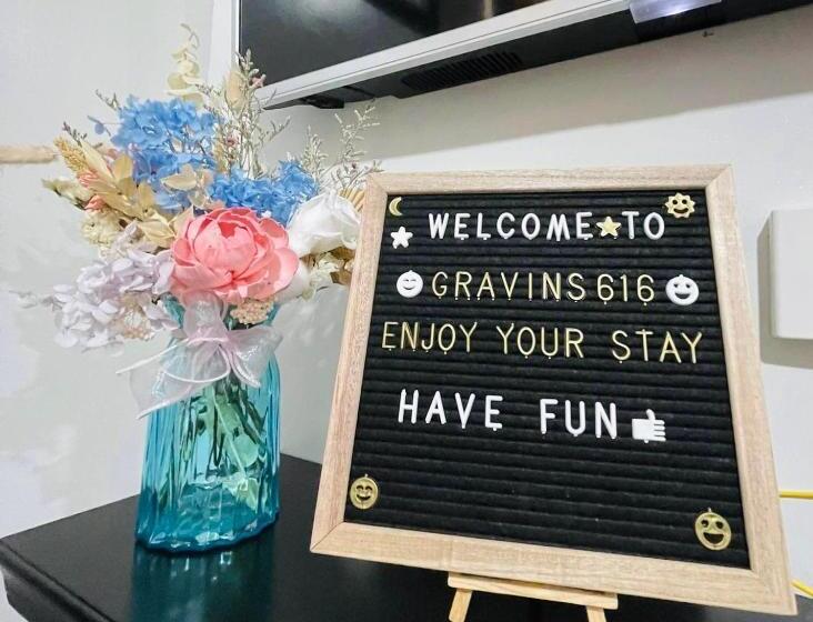 استودیوی استاندارد, Gravins616 Condo Bcd