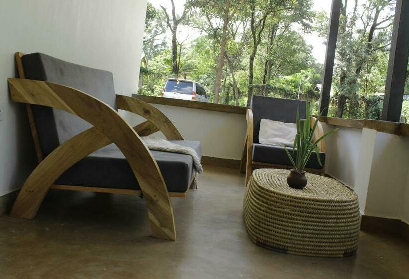 חדר סטנדרט, Walk With Us Africa