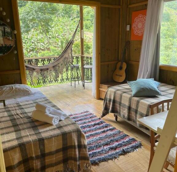 샬레, Pousada Sítio Das Pedras