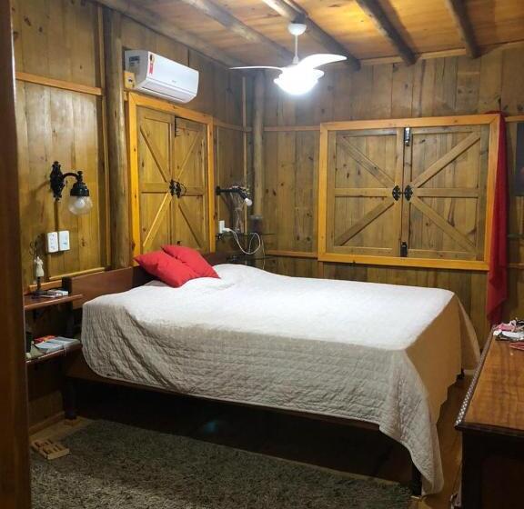 샬레, Pousada Sítio Das Pedras