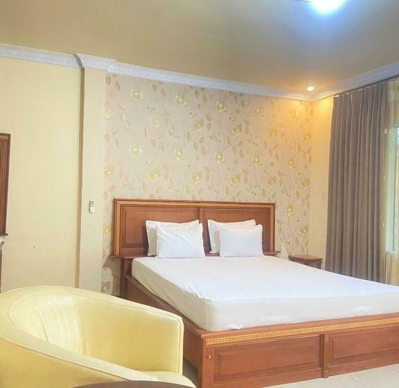 标准间, Elisabeth