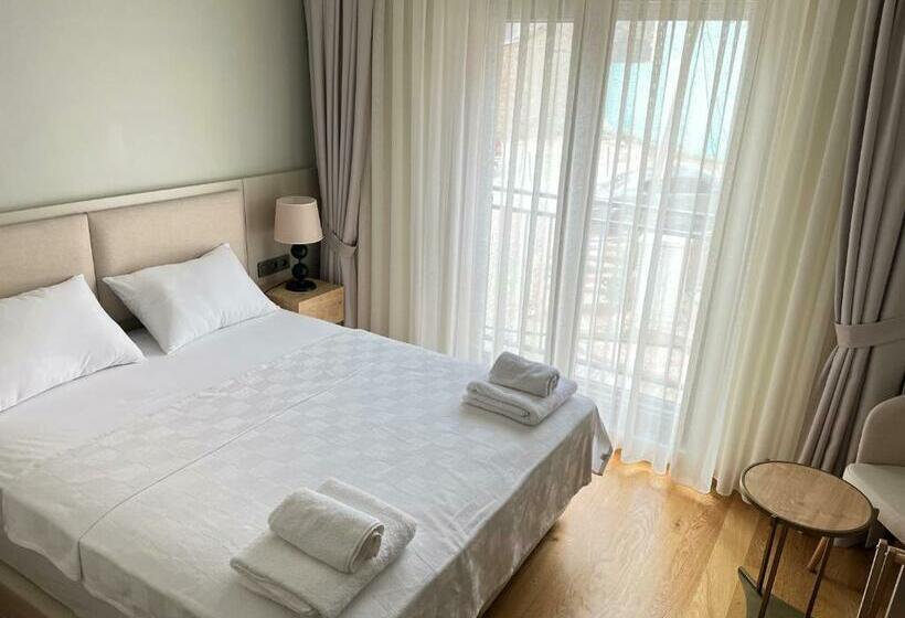 غرفة قياسية, Sezer S Oliva