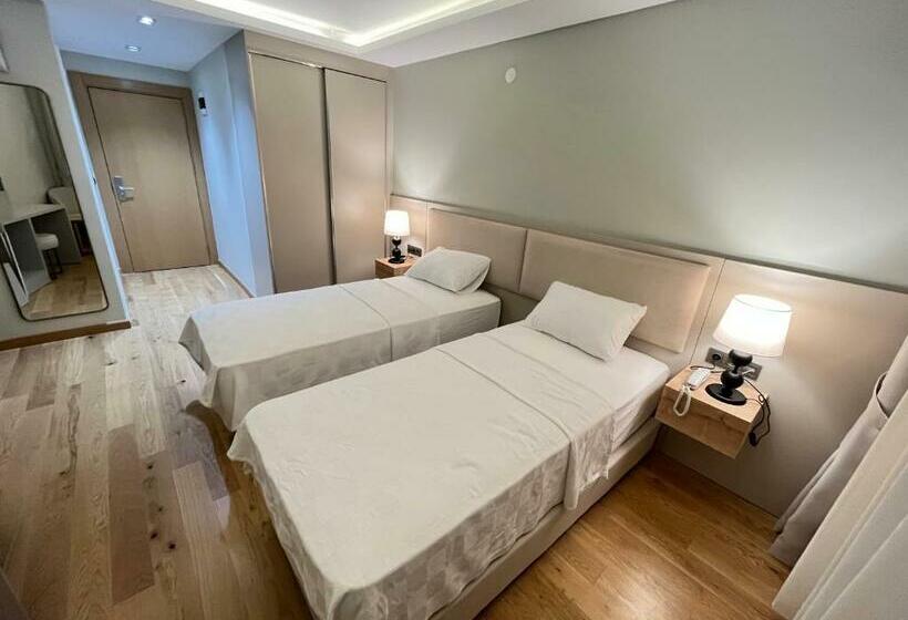 غرفة قياسية, Sezer S Oliva