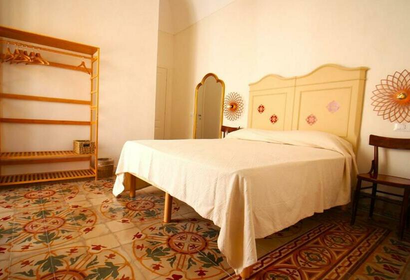 اتاق لوکس, Ajamola 800