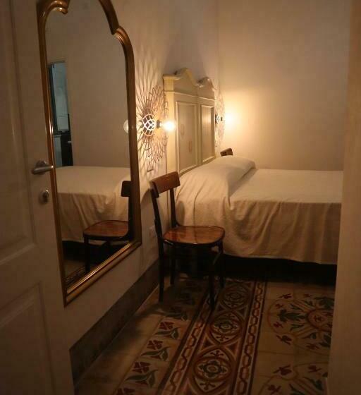 اتاق لوکس, Ajamola 800