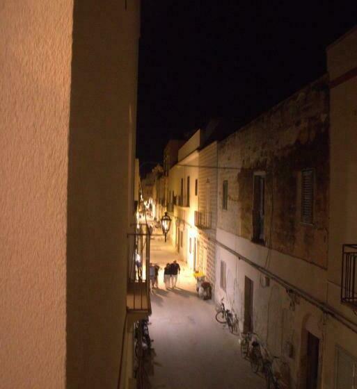 اتاق لوکس, Ajamola 800