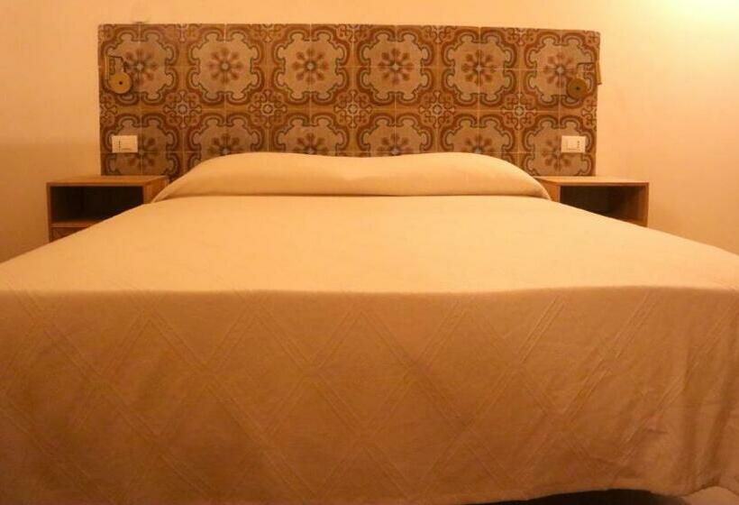 اتاق لوکس, Ajamola 800