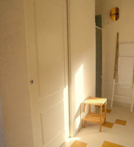 اتاق لوکس, Ajamola 800