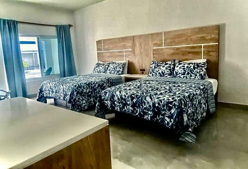 חדר דחוקס עם מיטת קינג, Morgans Cliff Villa