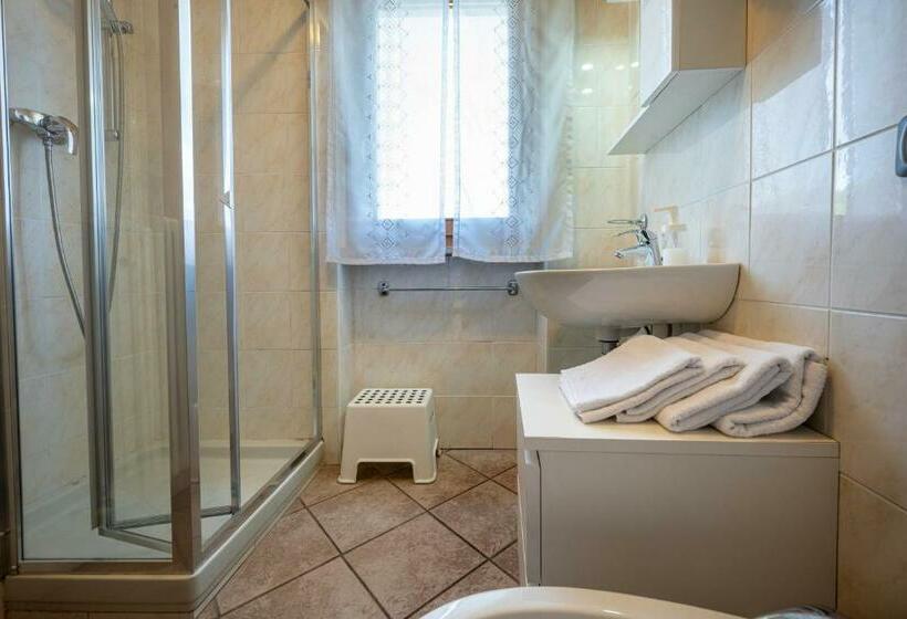 1베드룸 아파트 1층, Agribenessere Brenzio