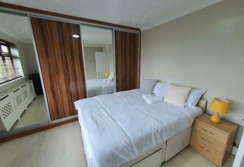 غرفة ديلوكس, Bungalow In Leafy Area