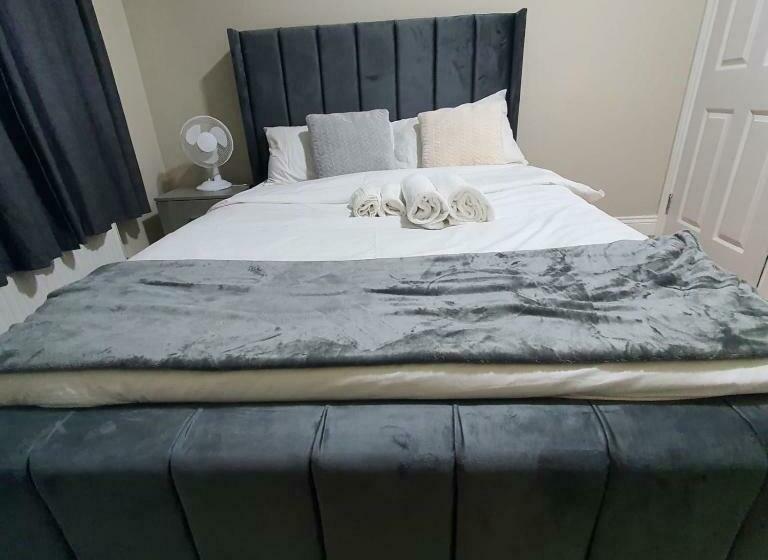 이코노미 룸, Bungalow In Leafy Area