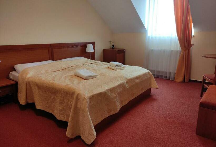 سوئیت 2 خوابه, Villa Cassandra