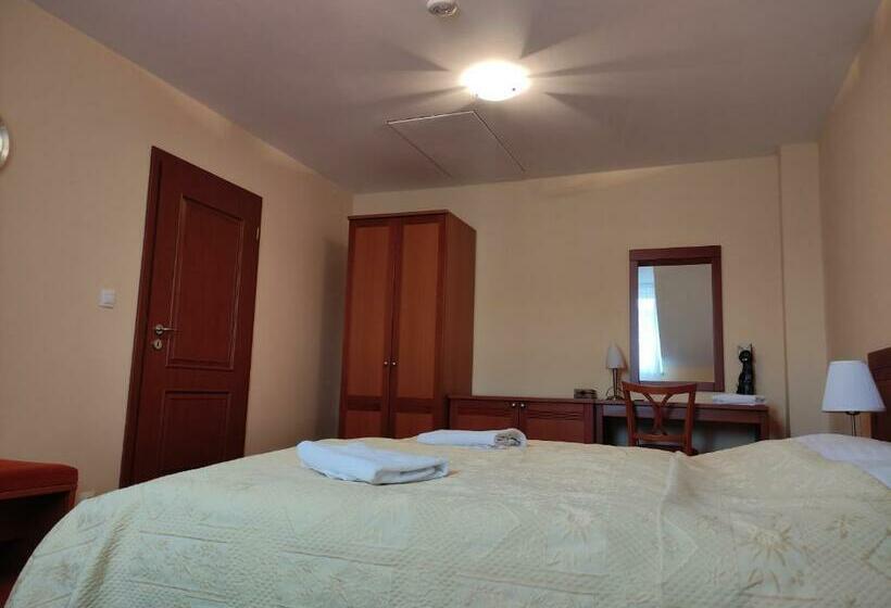 سوئیت 2 خوابه, Villa Cassandra