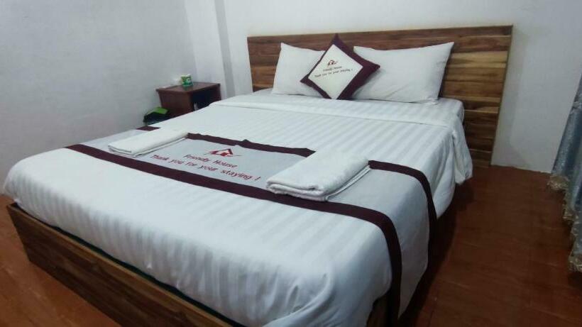 スタンダードルーム, Vang Vieng Lily Guesthouse