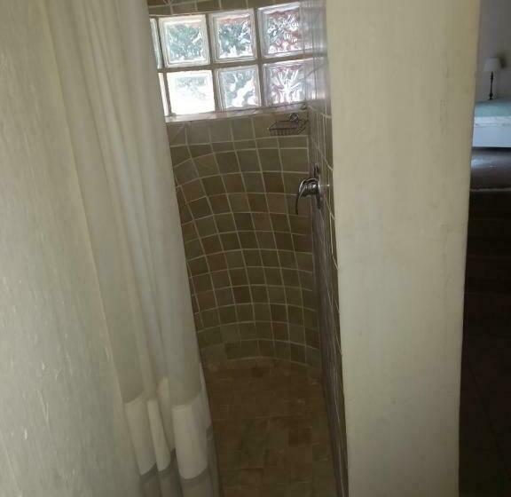 Номер Стандарт Вид на Сад, Ekuphumleni Holistic Healing Center