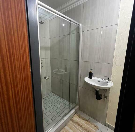 豪华房间, Phindulo Bed And Breakfast   No Loadshedding, Smart Tvs & Unlimited Free Fibre Wifi