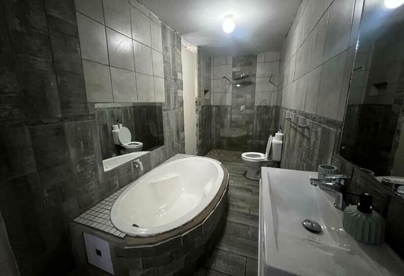 豪华房间, Phindulo Bed And Breakfast   No Loadshedding, Smart Tvs & Unlimited Free Fibre Wifi