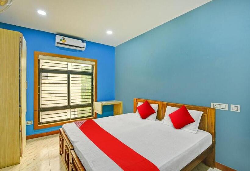 Номер Стандарт, Super Oyo Flagship Karipur Residency