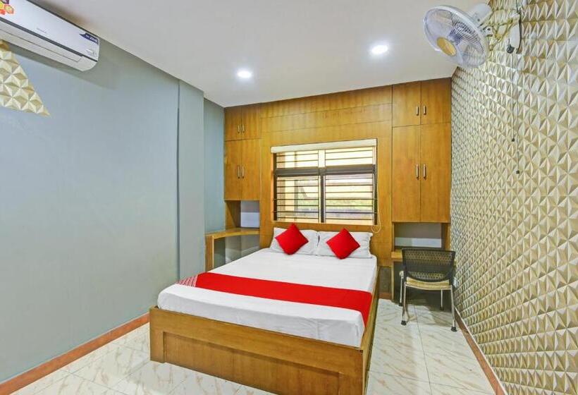 Номер Стандарт, Super Oyo Flagship Karipur Residency