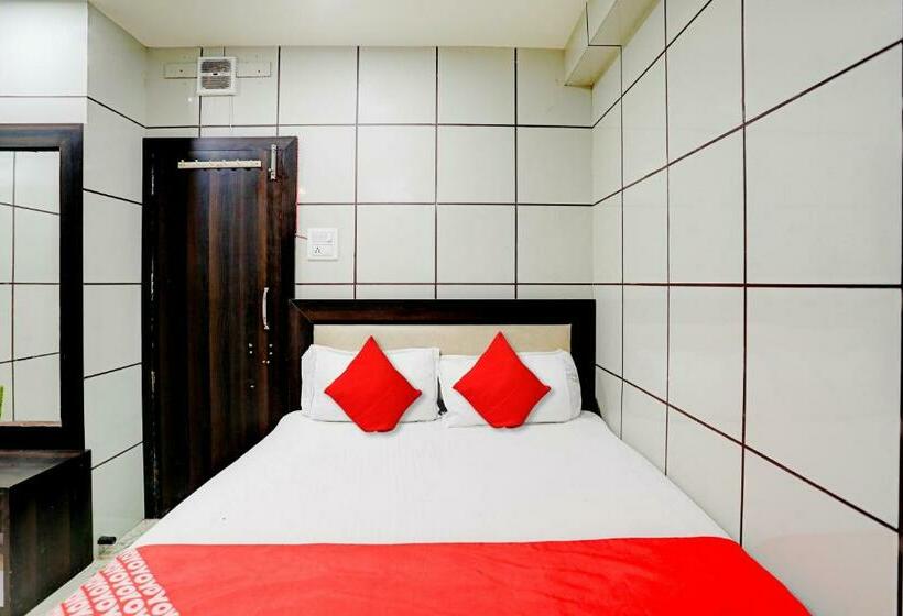 غرفة كلاسيكية ثلاثية, Oyo Flagship 81395 Hotel The Moon