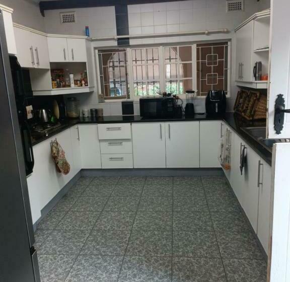 标准间, Maisha@toti