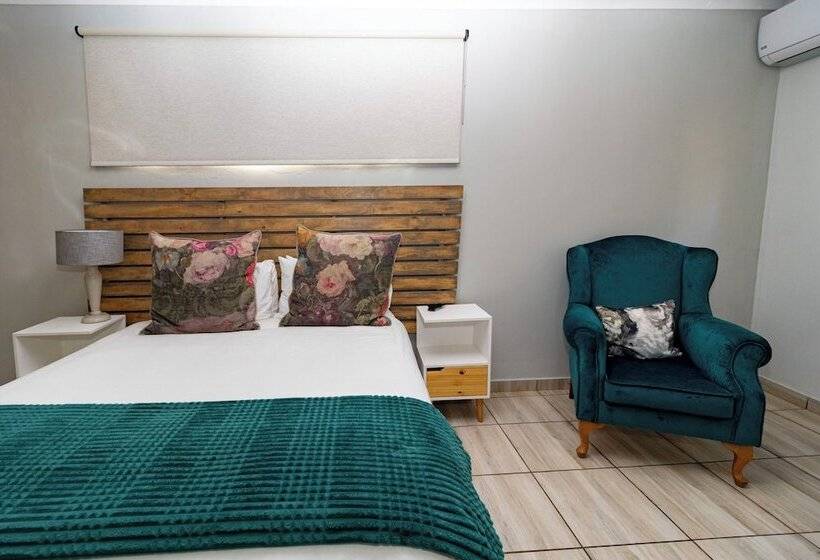 דירת חדר דלוקס, Somethin Special