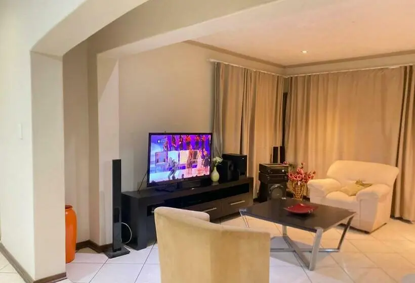 اتاق استاندارد با بالکن, Siena Sun Guesthouse Rooms And Breakfast Option